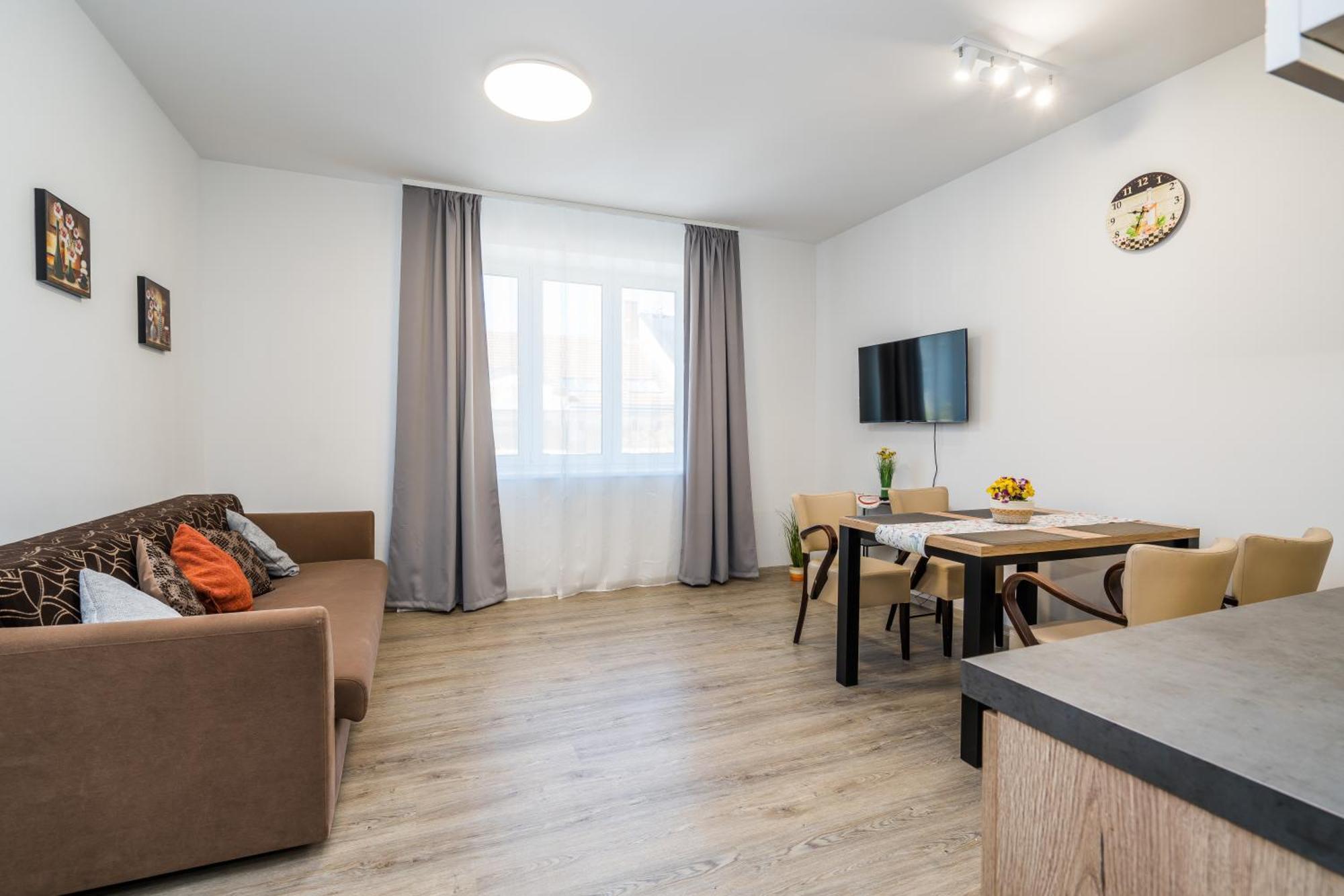 Perla Hradce Apartment